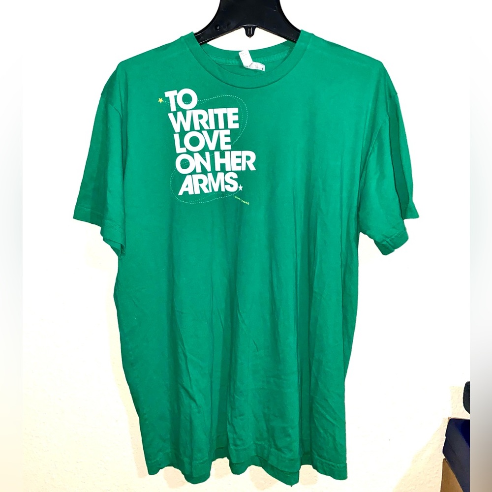 Y2K to write love on her arms shirt